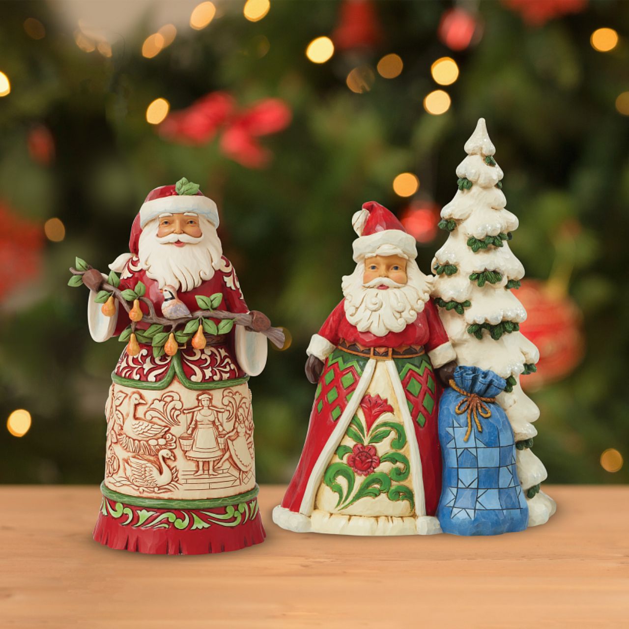 Designed by award winning artist Jim Shore as part of the Heartwood Creek World Wide Even for 2023, hand crafted using high quality cast stone and hand painted, this Santa figurine is perfect for the Christmas season.