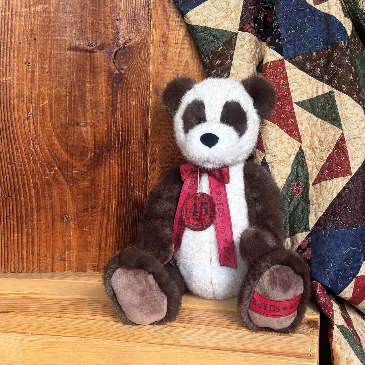 Adored by teddy bear lovers young and old, each Boyds Bears heirloom will paw prints on your heart. Anni Bearsley is part of the Boyds Bears 45th anniversary collection, adorned with a commemorative anniversary ribbon and badge.