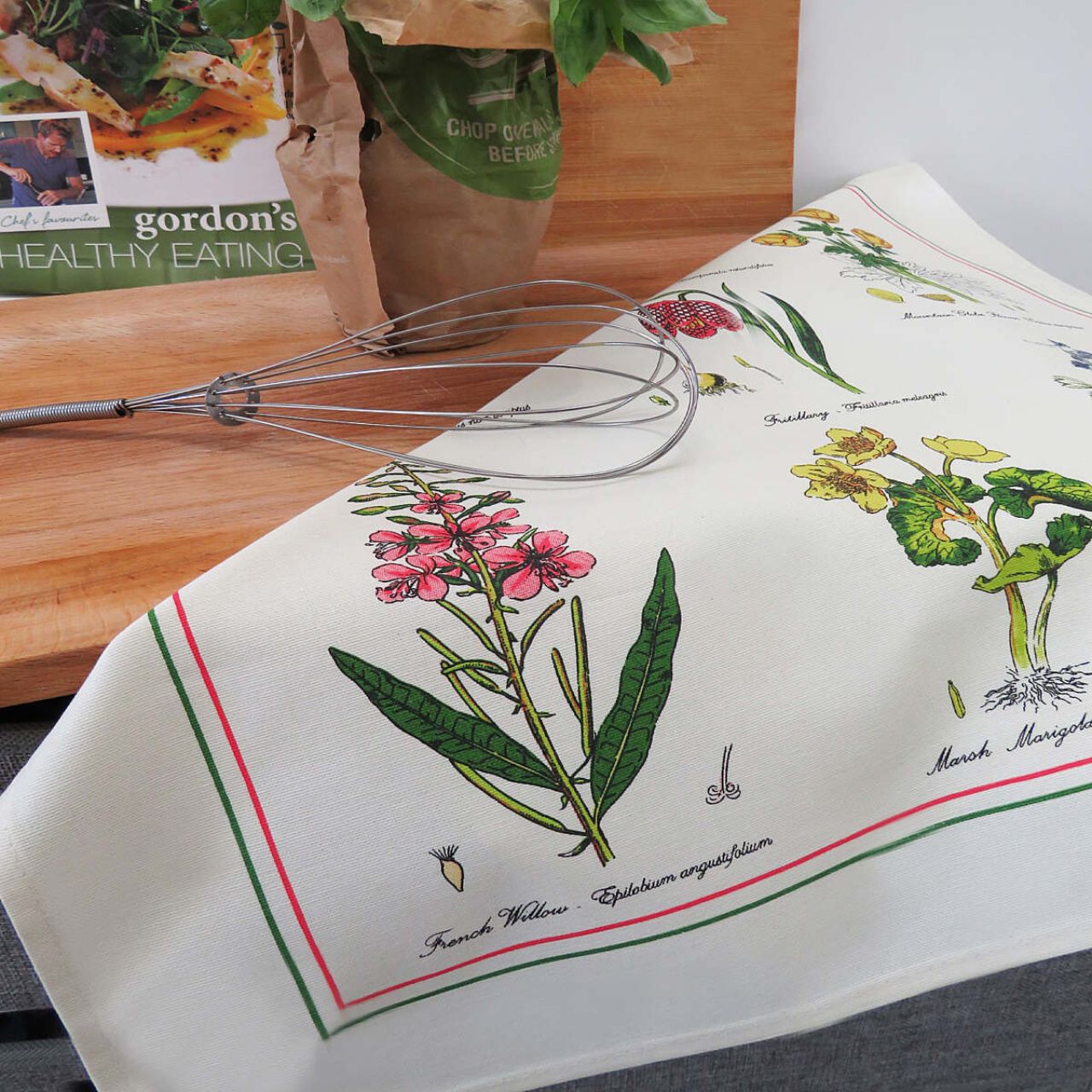 Our beautiful Botanic Garden Tea Towel is elegant in it's traditional hand drawn appeal, bringing influences of nature into your kitchen with it's play on both botanical and historic trends. Perfect for everyday use or display in your home.