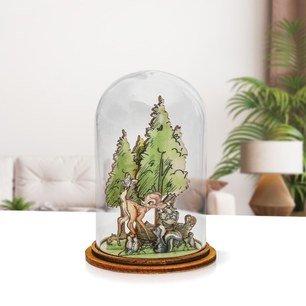 Bambi is joined by his woodland friends as he discovers his new surroundings in this beautiful and intricate layered figurine. This classic vintage style, decorative Kloche will make a stunning display in your home.