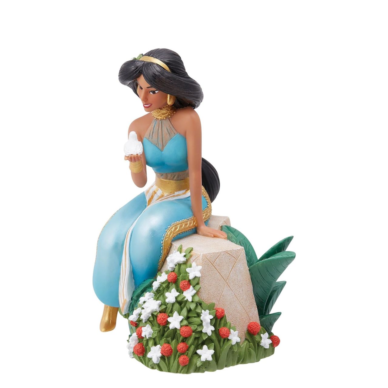 The spirited sultan's daughter Jasmine joins the rest of the iconic princesses in the Disney Showcase Botanical range. Sitting on a bed of flowers and cradling a bird in her hand, Aladdin's iconic female couldn't look more at home in this eye-catching sculpted piece.