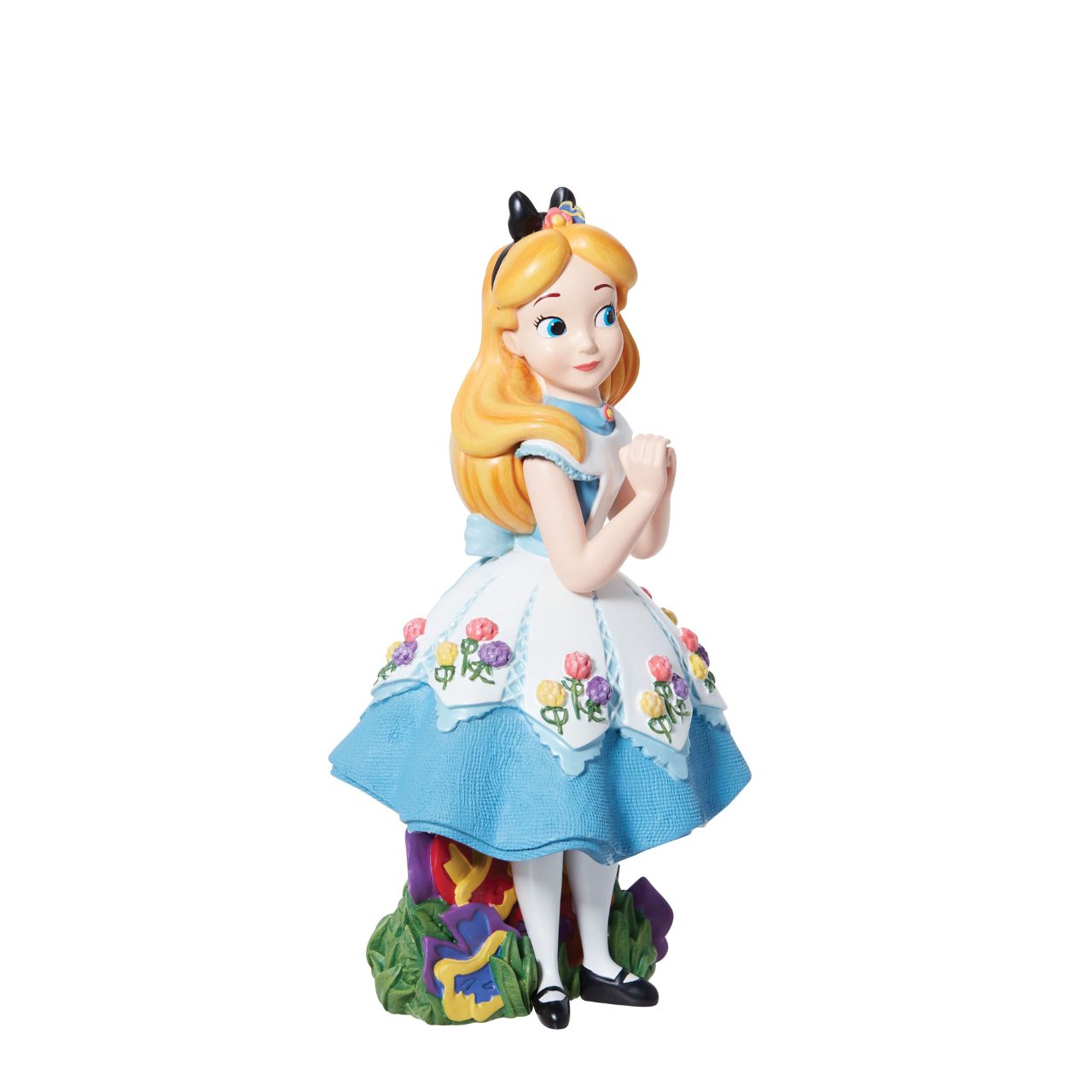 Celebrate Alice in Wonderland with Alice as she's never been seen before. Part of the Disney Showcase collection, Alice is the talk of Wonderland in her fashion-forward tea party dress. Her dress includes linen textures, iridescent paints, and sculpted 3D flowers to complete the look.