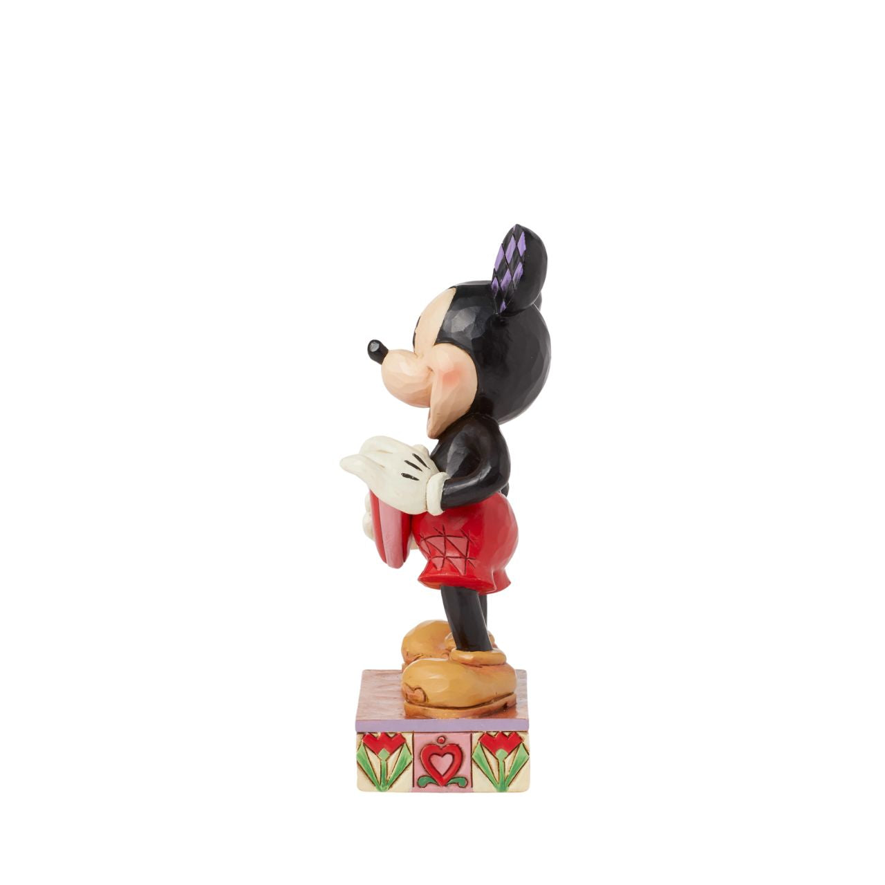 Disney's Mickey holds a love heart that can be personalised for that special person in your life. As part of the Disney Traditions by Jim Shore collection, this piece is hand carved and painted. Perfect for Valentines Day, engagements, weddings and anniversaries Comes in a fully branded gift box.