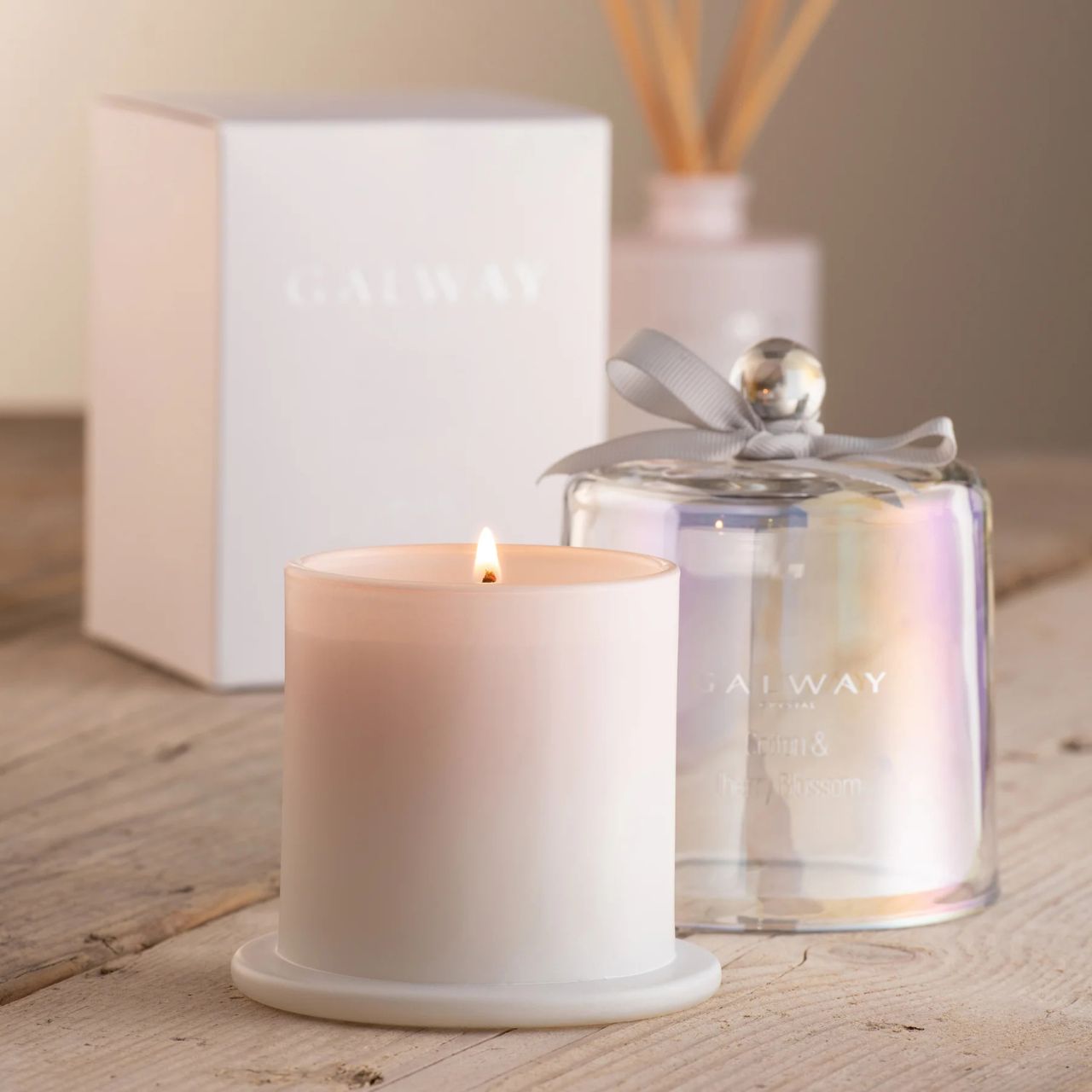 Fresh top notes of citrus &amp; coriander are contrasted with a delicate blend of floral notes