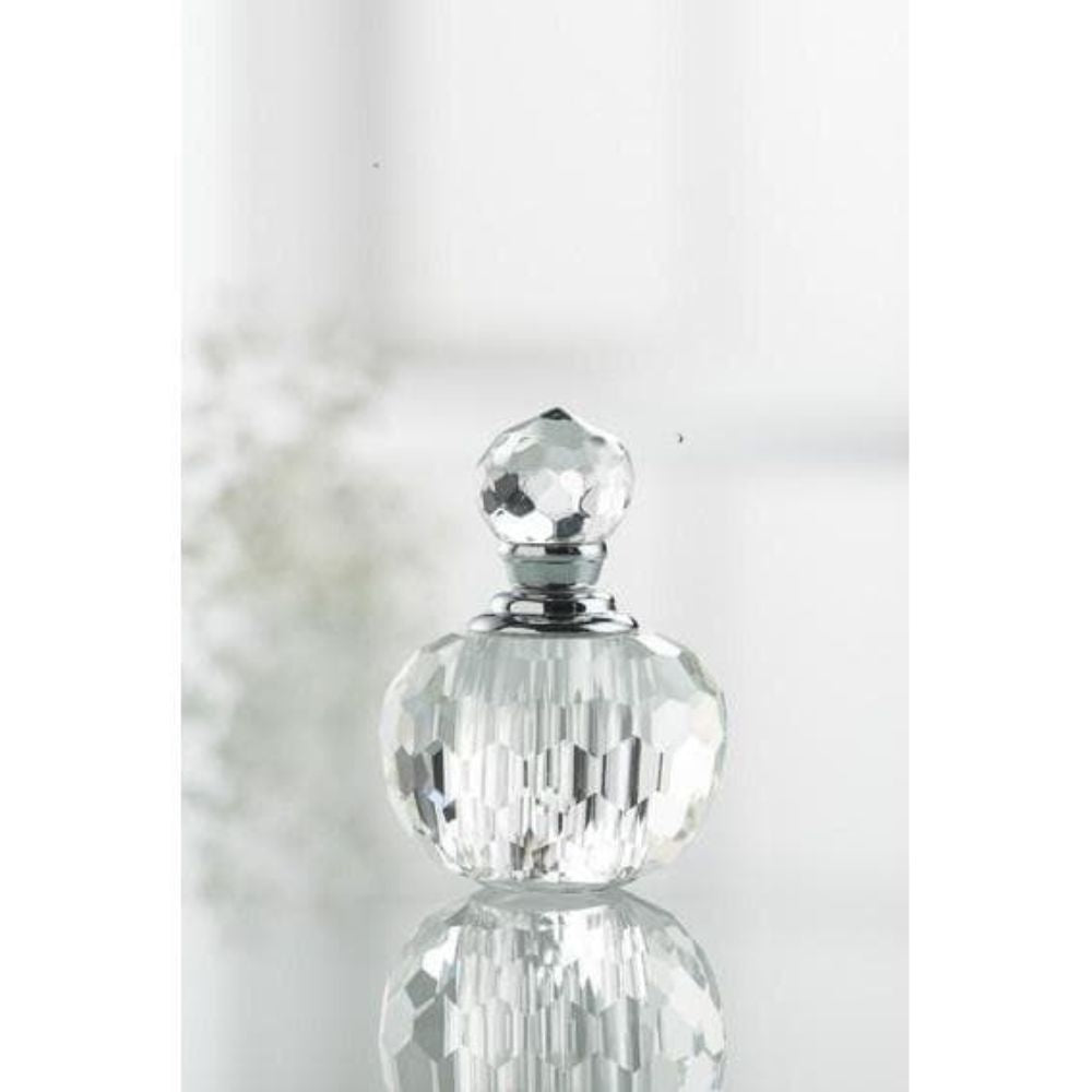 The Savoy Mini Perfume Bottle is beautifully cut and elegant which makes it the perfect gift for that special lady!