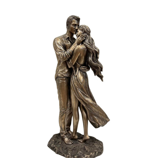 Beautifully modern couples embrace. Perfect for art lovers or for an occasional gift such as a wedding gift, or an engagement gift.