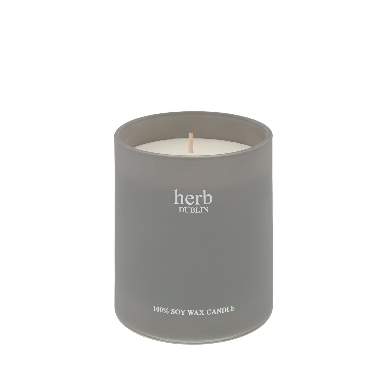 A gorgeous candle a real yogi favourite all the gorgeous citrus elements of lemongrass combined with a gorgeous ginger twist. A great scent to awaken the senses. Lovely candle to burn during mediation, yoga or just reading a book. Natural wax candle with flowers and herbs from Irish gardens.