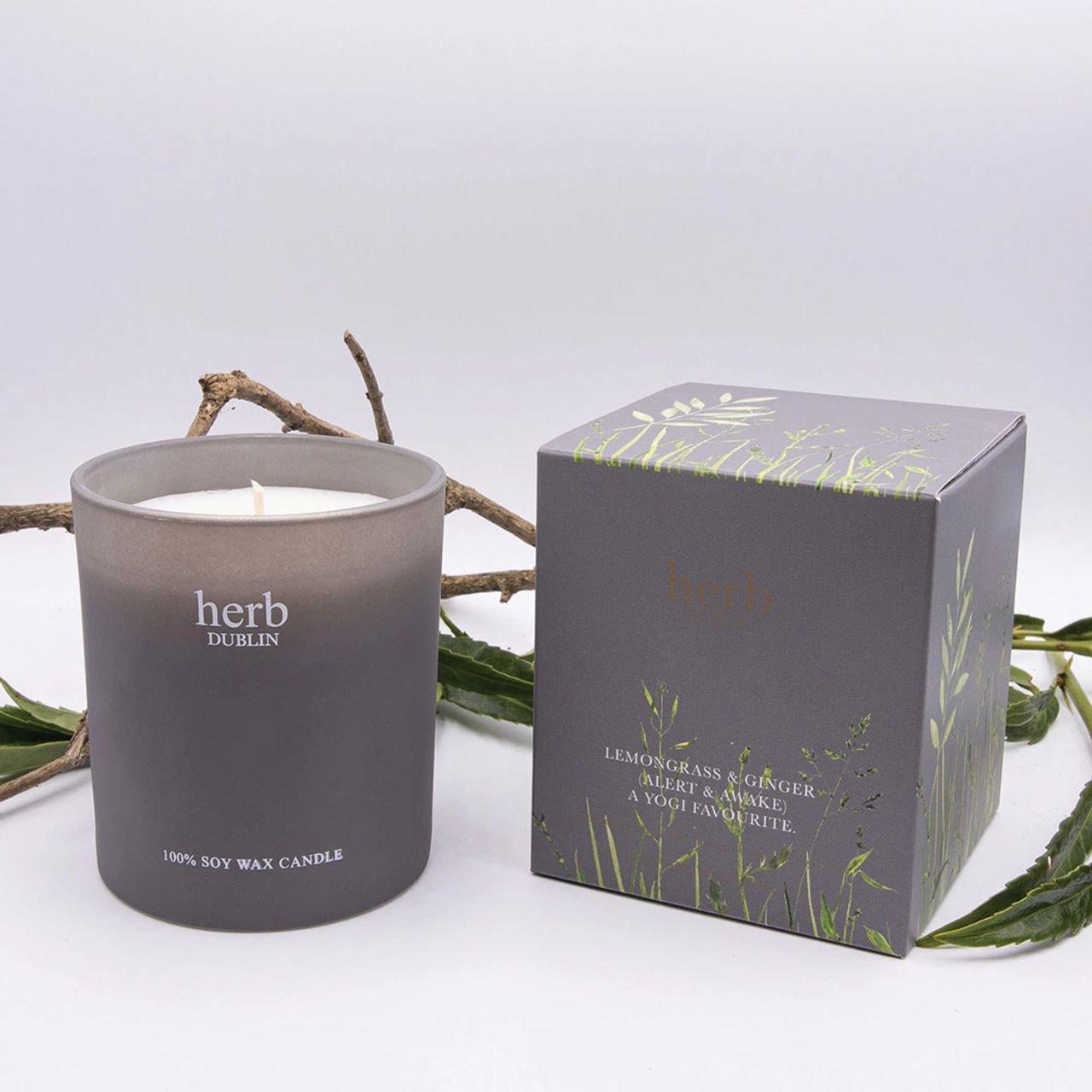 A gorgeous candle a real yogi favourite all the gorgeous citrus elements of lemongrass combined with a gorgeous ginger twist. A great scent to awaken the senses. Lovely candle to burn during mediation, yoga or just reading a book. Natural wax candle with flowers and herbs from Irish gardens.