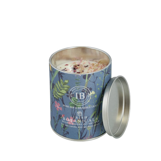 Featuring harmonious Irish fragrances complemented by real dried flowers. Encased in an eye-catching, decorative tin, this candle combines portability with sophistication, elegance and relaxation. Perfect for travel or home settings, its compact design and genuine botanical elements make it a versatile addition to your retail collection.