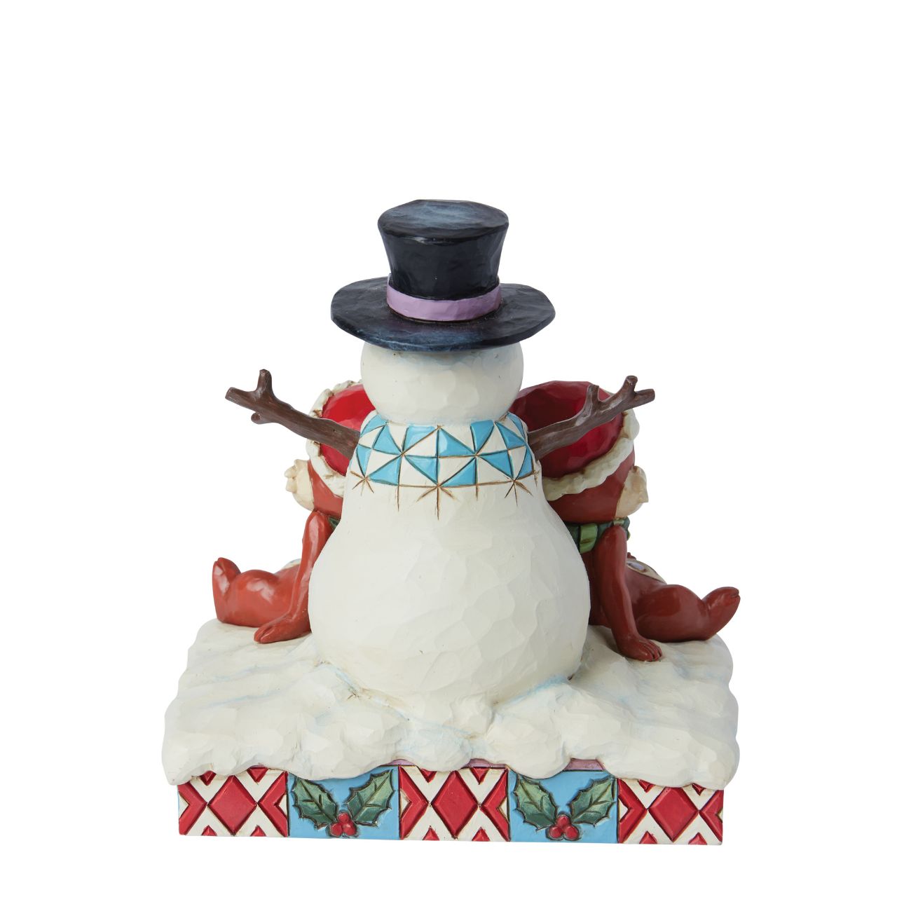 Chip n Dale are having fun in the snow with their new frosty friend. Hand crafted as part of the Disney Traditions collection, this is the perfect festive decoration this Christmas-time. Comes in a fully branded gift box.