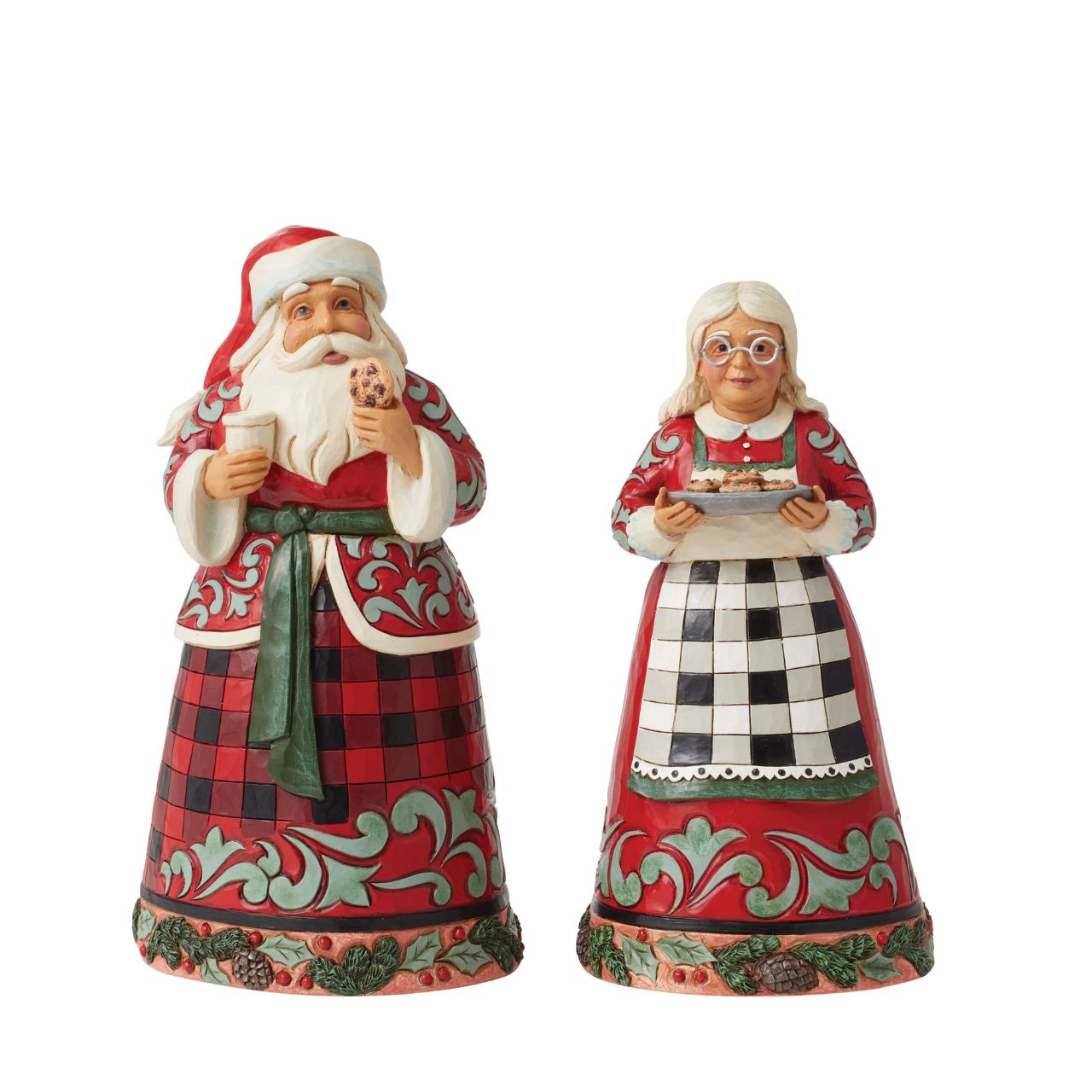 Designed by award winning artist Jim Shore as part of the Heartwood Creek Highland Glen Collection, hand crafted using high quality cast stone and hand painted, Santa &amp; Mrs Claus are perfect for the Christmas season. Packaging: Full colour, fully branded gift box with photo.