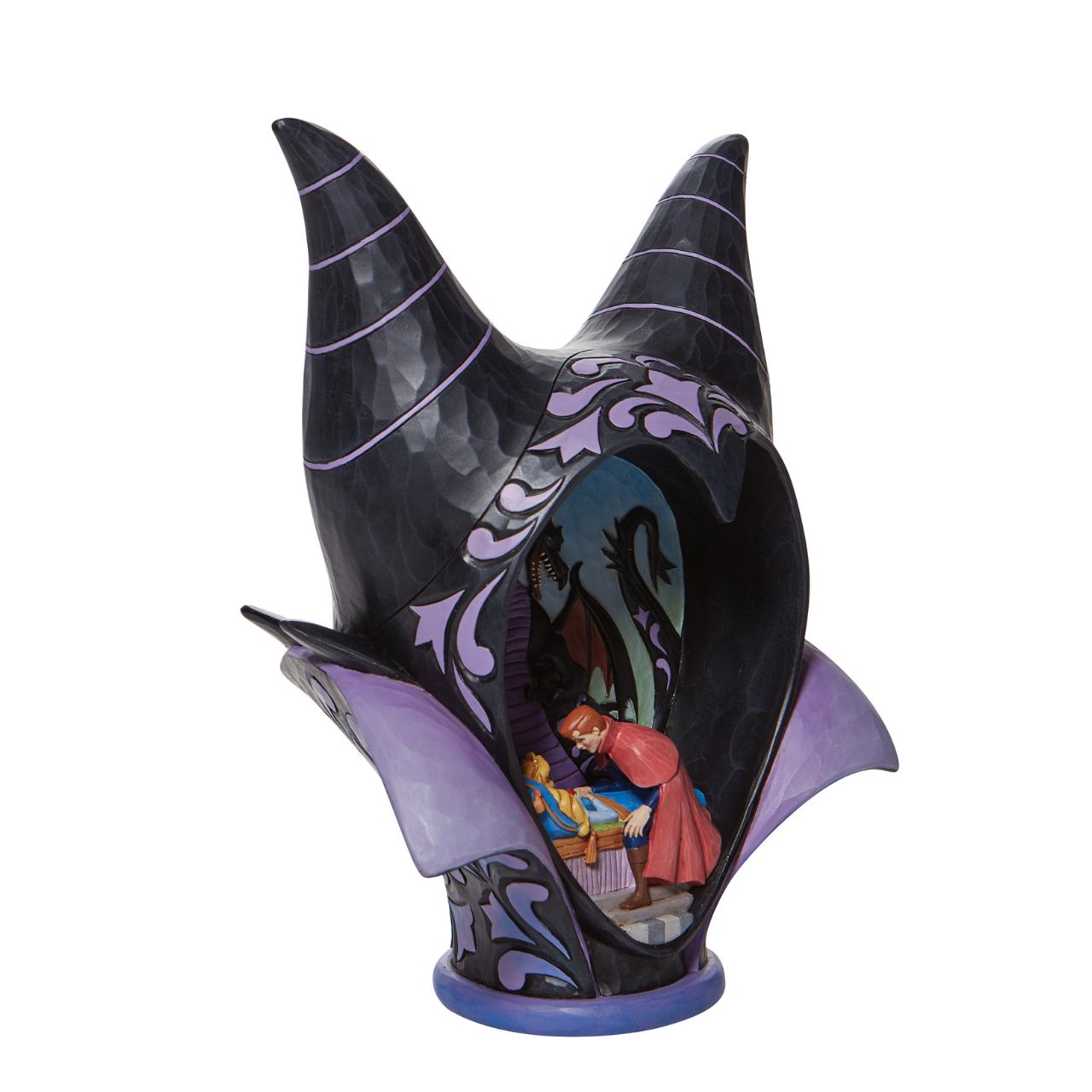 This Maleficent headress Diorama figurine is simply stunning. Standing at an impressive 28.0cm tall and framed within Maleficent's horned silhouette, an illustrious Sleeping Beauty scene unfolds.