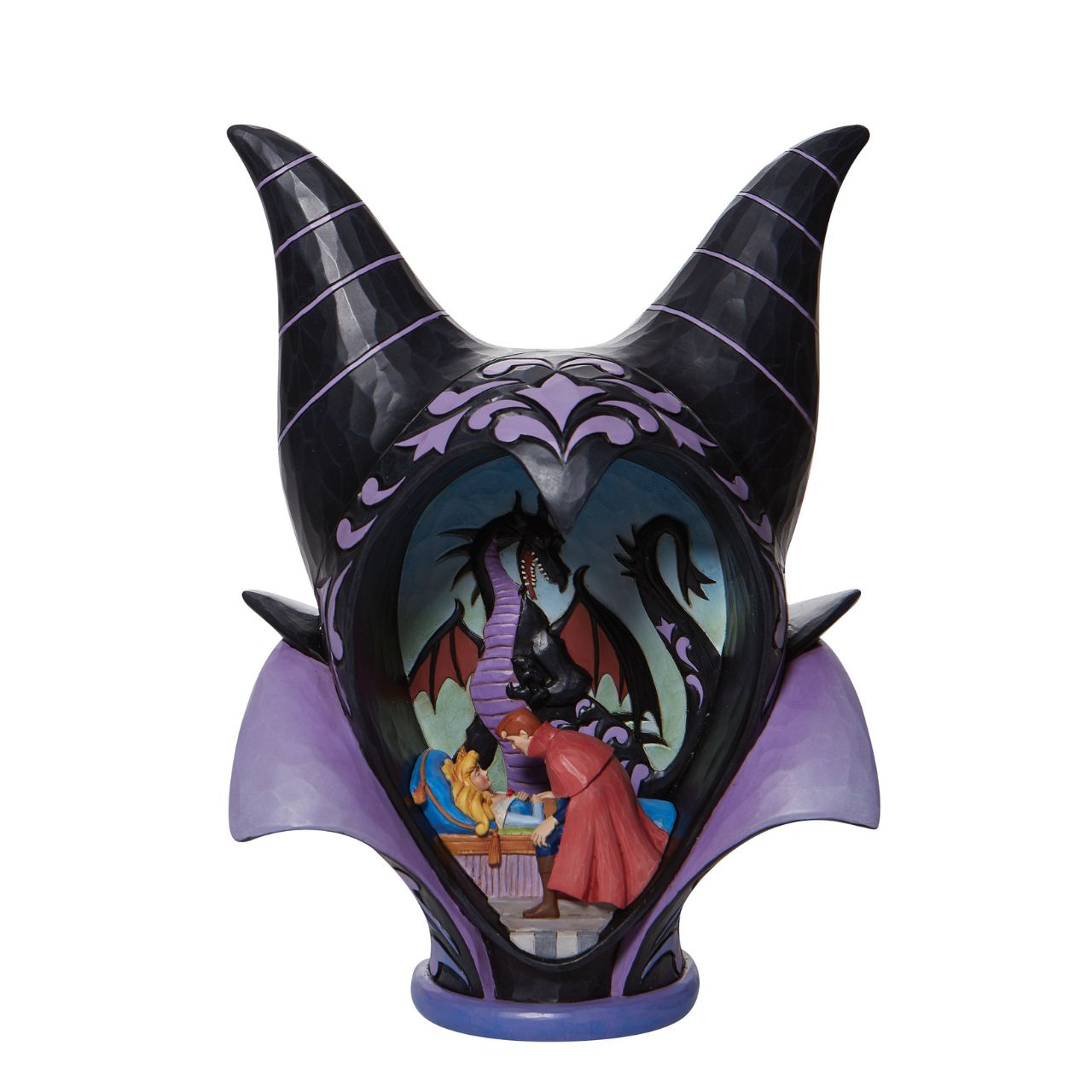 This Maleficent headress Diorama figurine is simply stunning. Standing at an impressive 28.0cm tall and framed within Maleficent's horned silhouette, an illustrious Sleeping Beauty scene unfolds.