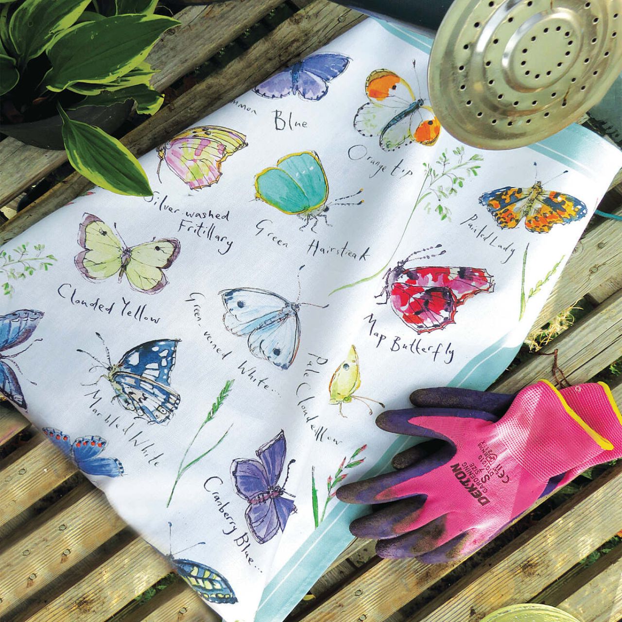 Embrace nature with Madeleine Floyd's beautiful Meadow Butterflies tea towel, as a new addition to our ever growing nature inspired collection. Watch this design come alive with a variety of quaint hand drawn butterfly breeds fluttering across the towel. Complimented by an elegant light teal, each butterfly inherits a range of both bold and pastel tones which create a vibrant and eye-catching appearance.