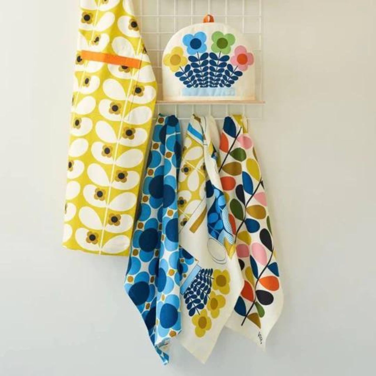 Orla kiely linear online stem towels