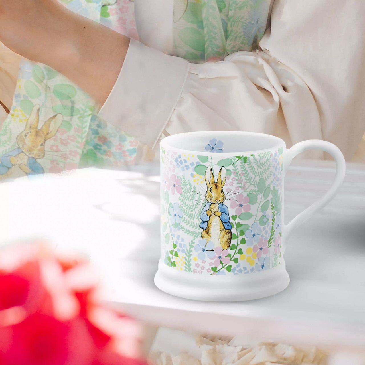 The English Garden collection combines high-quality practical products with Beatrix Potter's timeless characters. Designed in the UK, the range takes inspiration from the original Beatrix Potter illustrations to create beautifully stylish home décor and accessories. The English Garden Mug is a gorgeous piece of tableware and makes a stylish gift for Beatrix Potter fans.