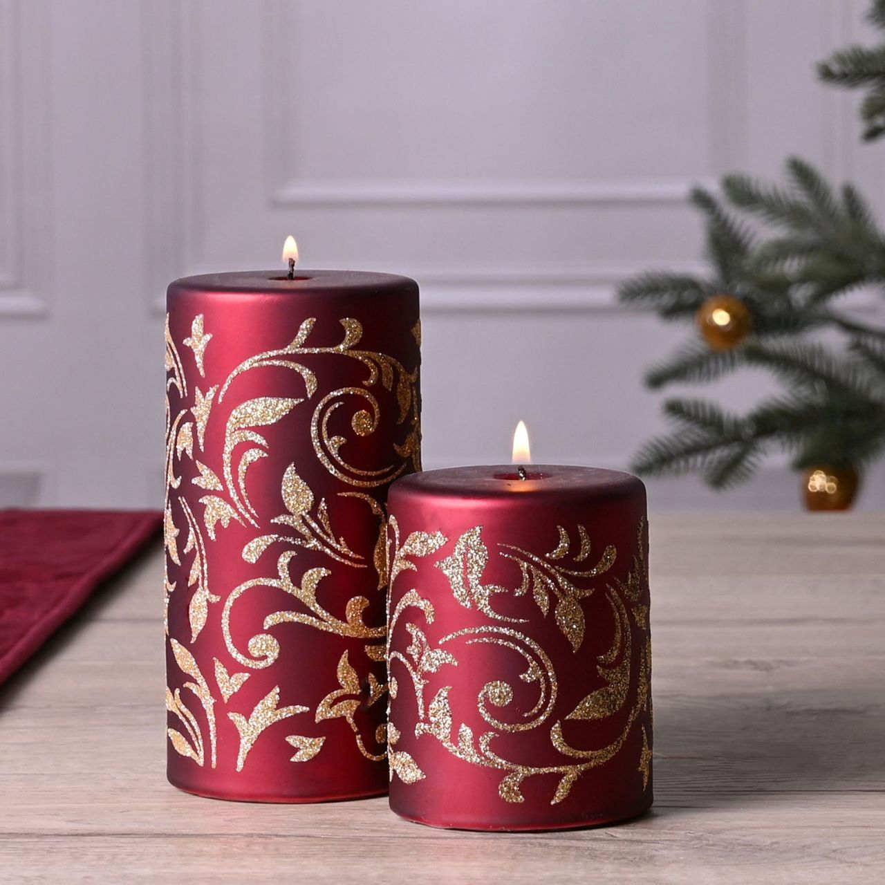 Large Gold Glitter Pillar Christmas Candle  A large gold glitter pillar candle by THE SEASONAL GIFT CO.  This glistening candle will help to create a magical Winter Wonderland at home this festive period.