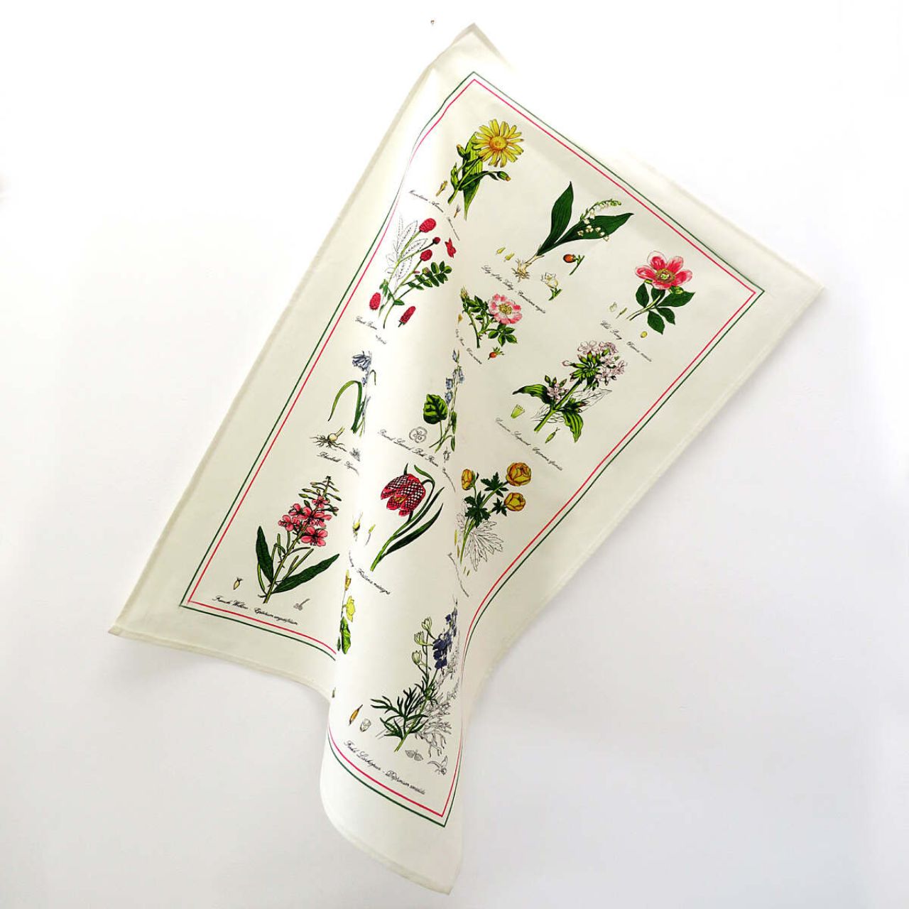 Our beautiful Botanic Garden Tea Towel is elegant in it's traditional hand drawn appeal, bringing influences of nature into your kitchen with it's play on both botanical and historic trends. Perfect for everyday use or display in your home.