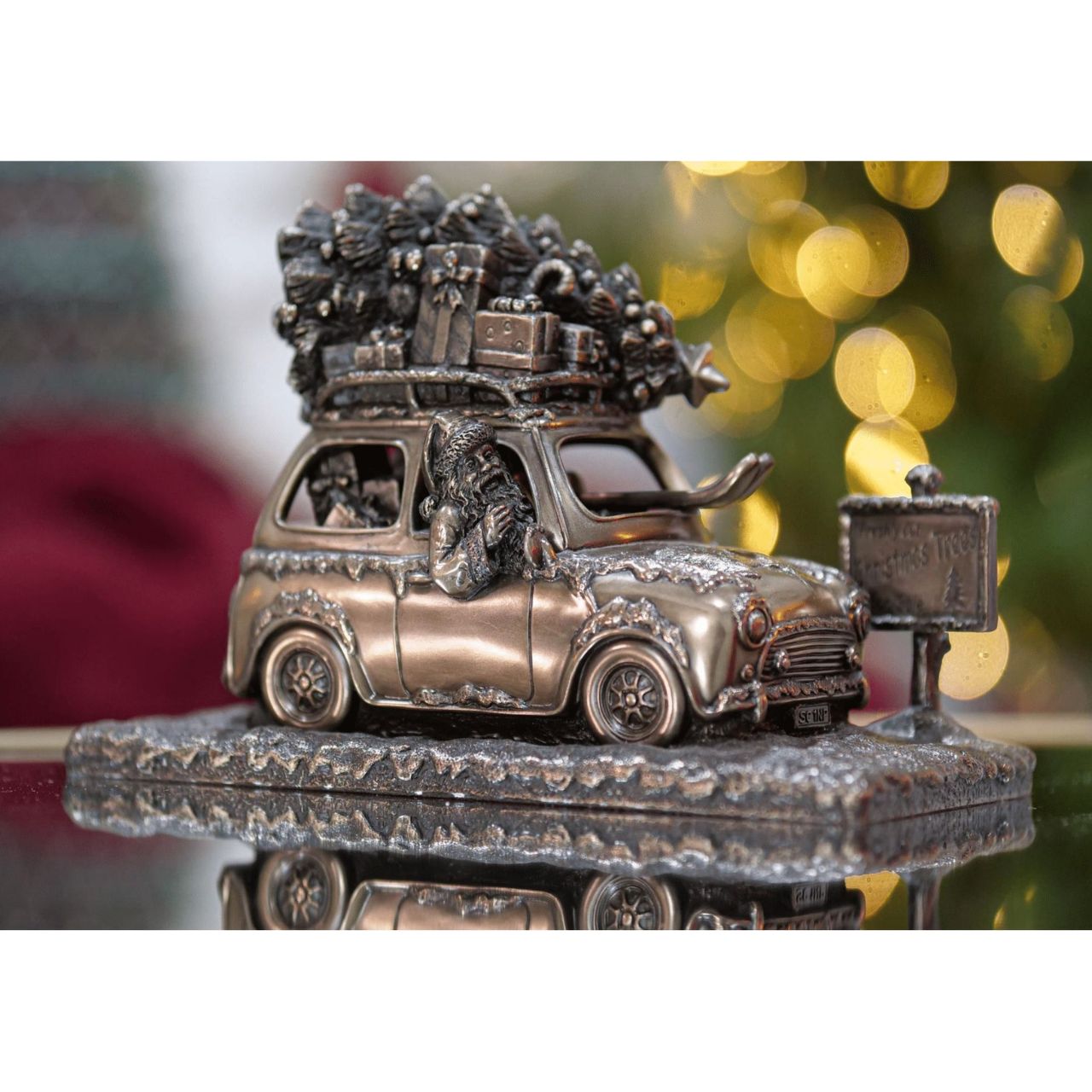 Genesis Driving Home For Christmas  A stunning ornament that is sure to bring festive cheer to your home.  Genesis Fine Arts has evolved into a much loved brand worldwide and has become the go to gift for many. One of the most popular collections at Genesis Fine Arts is their Christmas Collection.